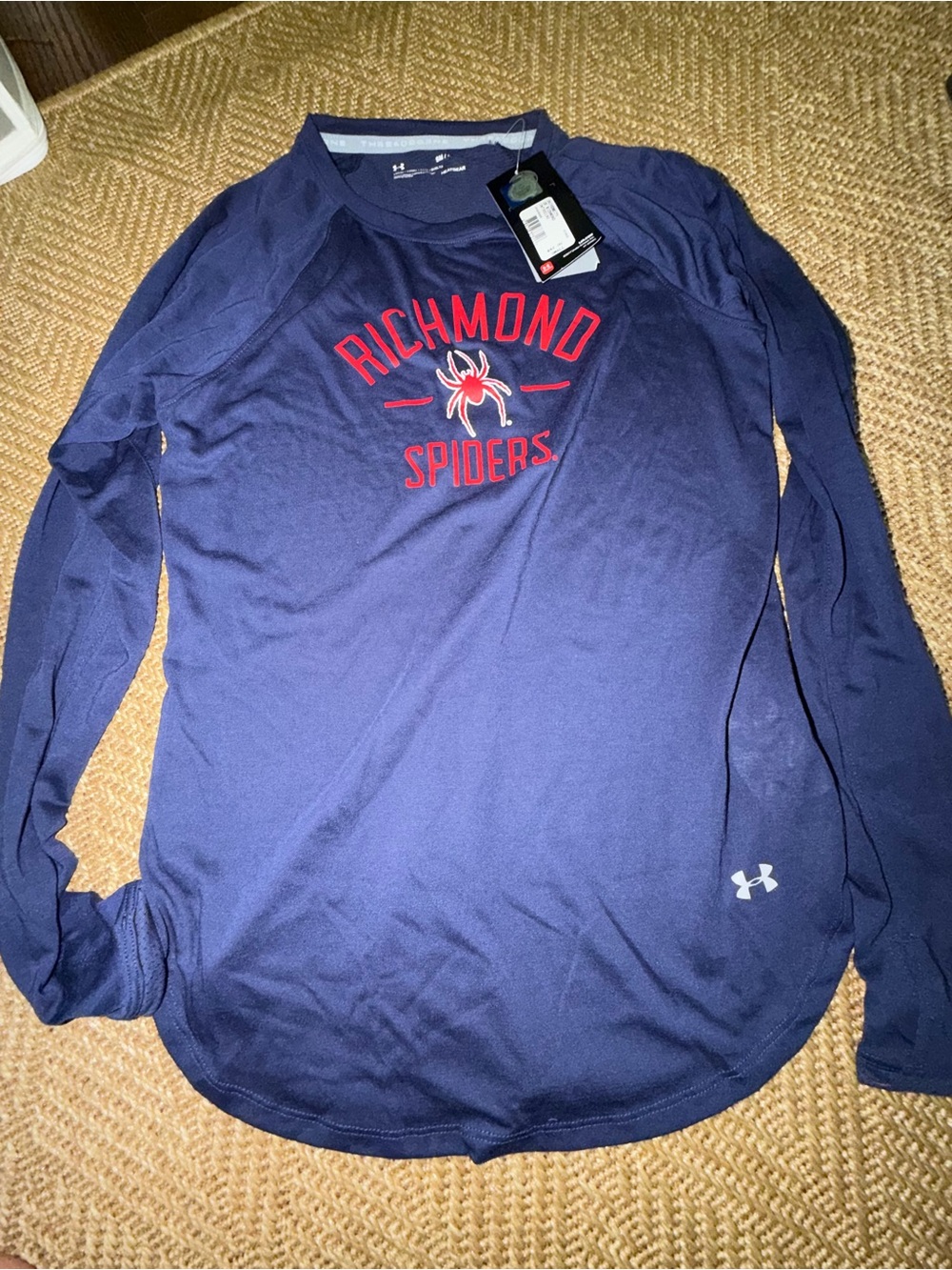 NWT Under Armour Navy Long Sleeve UNIVERSITY OF Richmond Spiders Pullover Tee